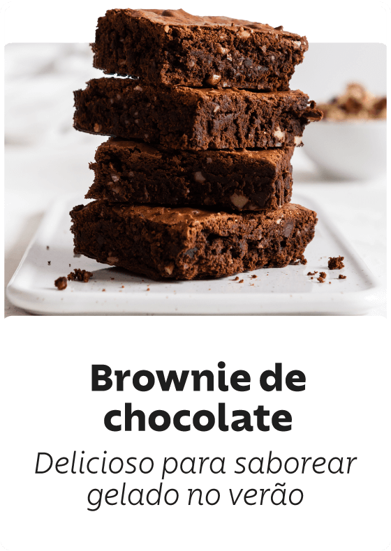 Brownie de chocolate. Delicioso para saborer gelado no verão.